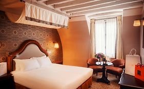 Hotel Odeon Saint-germain  4*